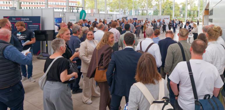 https://www.deutsche-versicherungsboerse.de/images/artikel-slider/maklerprozesse/1289/img_2423_dxo_resized.jpg
