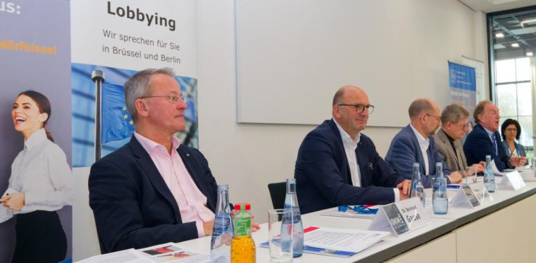 https://www.deutsche-versicherungsboerse.de/images/artikel-slider/maklerprozesse/1351/img_3134_dxo_resized.jpg