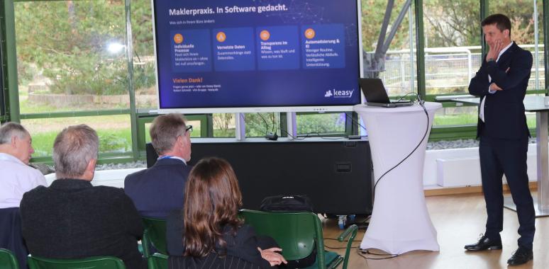 https://www.deutsche-versicherungsboerse.de/images/artikel-slider/maklerprozesse/1534/img_4540_resized.jpg