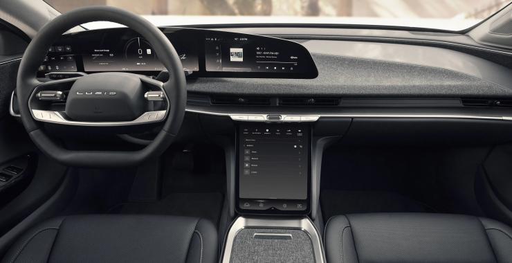 https://www.deutsche-versicherungsboerse.de/images/artikel-slider/maklerprozesse/971/02-pure-cockpit-music-ui_resized.jpg